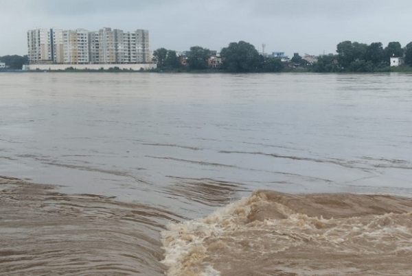 JH-SUVANAREKHA-KHARKAI-IN-SPATE- JH-SUVANAREKHA-KHARKAI-IN-SPATE-
