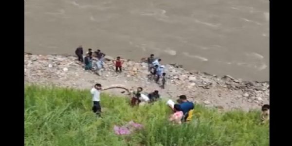 دکشن کشتواڑ میں اسکارپیو گاڑی حادثے میں پانچ افراد ہلاک