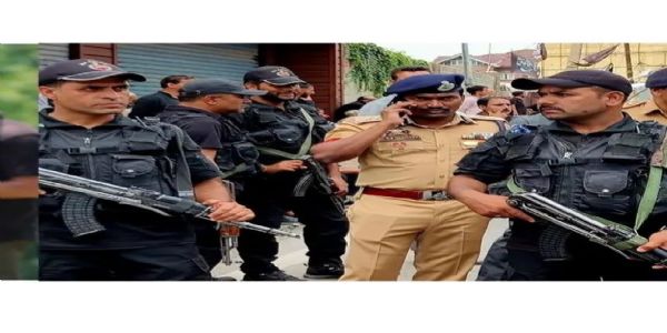 یوم آزادی کی تقریبات کے موقع پر پورے کشمیر میں سخت حفاظتی انتظامات