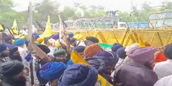سکھ قیدیوں کی رہائی کے لیے مظاہرین کا چنڈی گڑھ کی طرف مارچ، پولیس سے جھڑپ