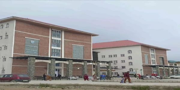 بمنہ چلڈرن اسپتال میں 16 ماہ کے بچے کی موت ، اہل خانہ نے لاپرواہی کا الزام لگایا
