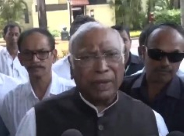 KHARGE-VANDE-MATARAM-CONTROVERSY-GOA KHARGE-VANDE-MATARAM-CONTROVERSY-GOA