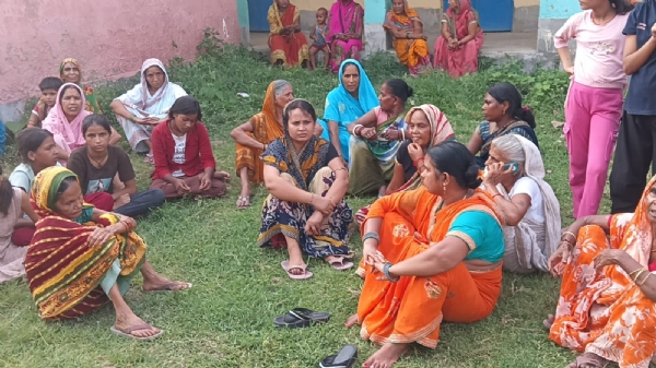 نوادہ کے خانواں اسکول احاطے میں ایک نابالغ کی لاش برآمد،دو نوجوان حراست میں نوادہ کے خانواں اسکول احاطے میں ایک نابالغ کی لاش برآمد،دو نوجوان حراست میں