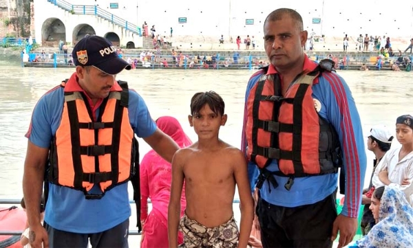 uk-Saved-drowning-kaliyer uk-Saved-drowning-kaliyer