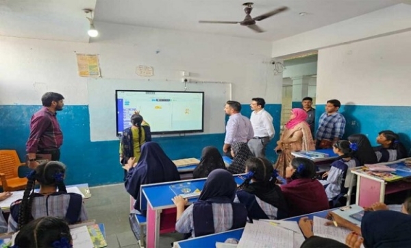 فہیم الدین قریشی کا اقلیتی تعلیمی اداروں کا اچانک دورہ فہیم الدین قریشی کا اقلیتی تعلیمی اداروں کا اچانک دورہ