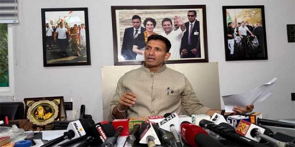 مہنگائی، کسان اور تعلیم کے مسائل پر جیتو پٹواری کا حکومت پر حملہ، کانگریس ’دستک‘ مہم چلائے گی