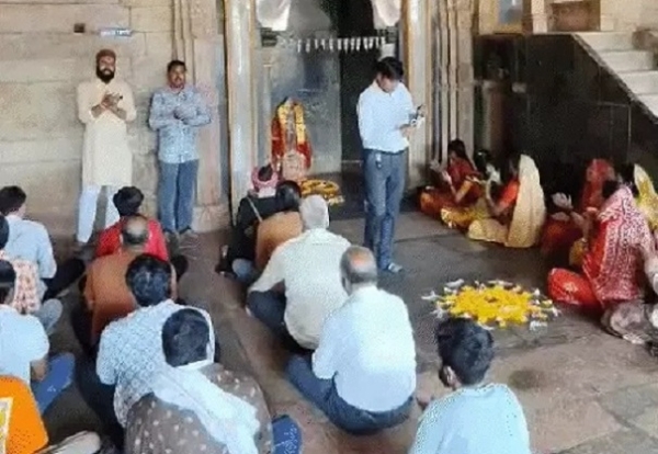 ایم پی کے دھار کی تاریخی بھوج شالہ میں ہنومان چالیسا کا پاٹھ ہوا، مقررہ اراضی پر نماز جمعہ ادا کی گئی