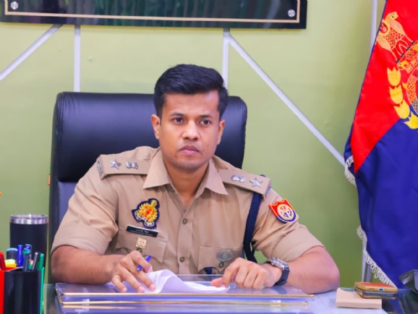 مہوبا میں جین الفا سے بدسلوکی پر ایس پی کا ایکشن، کوتوال سمیت 4 پولیس اہلکار لائن حاضر