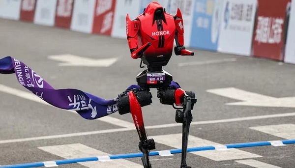 CHINA-Humanoid-Robot-Lightning-Beats-Usain-Bolt-Re CHINA-Humanoid-Robot-Lightning-Beats-Usain-Bolt-Re