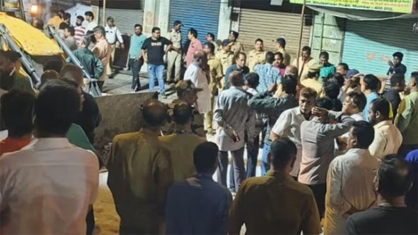 Bhuleshwar Ganesh Idol Collapse