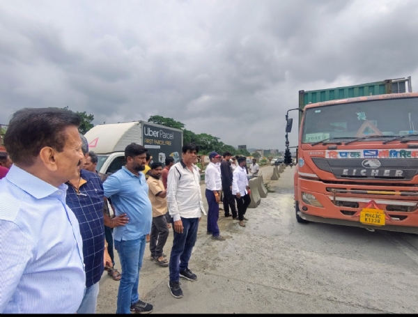 Bhiwandi Kalyan Bypass Truck Fire