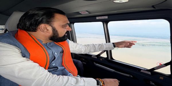 گنگا کے بڑھتے ہوئے پانی کی سطح اور سیلاب کی صورتحال کا وزیر اعلیٰ سمراٹ چودھری نے فضائی سروے کیا