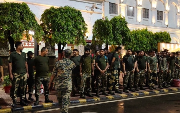 مغربی بنگال میں سکیورٹی کے لیے مرکزی نیم فوجی دستوں کی 50 اضافی کمپنیاں تعینات مغربی بنگال میں سکیورٹی کے لیے مرکزی نیم فوجی دستوں کی 50 اضافی کمپنیاں تعینات