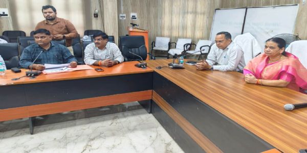 سینچائی بندھو کی میٹنگ میں کسانوں کے مسائل کے فوری حل کی ہدایت