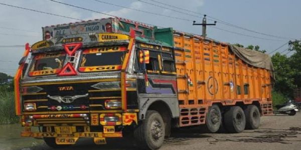 جموں و کشمیر پولیس نے مویشی اسمگلنگ کی کوشش کو ناکام بنایا۔