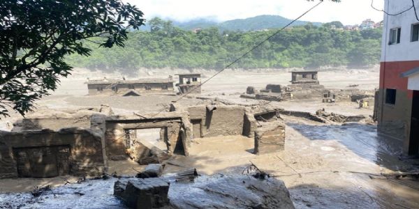 نیپال میں تباہ کن سیلاب سے ہلاکتوں کی تعداد 270 تک پہنچ گئی