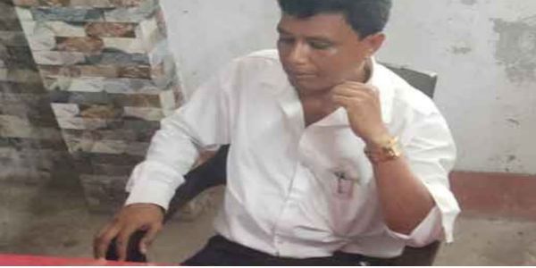 عدالت کے احاطہ میں وکیل بن کر گھوم رہاتھا آٹھویں پاس نوجوان،گرفتار
