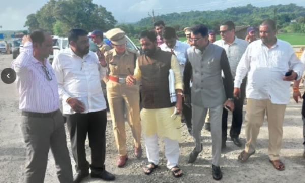 Mumbai Goa Highway Potholes Traffic Jams Mumbai Goa Highway Potholes Traffic Jams
