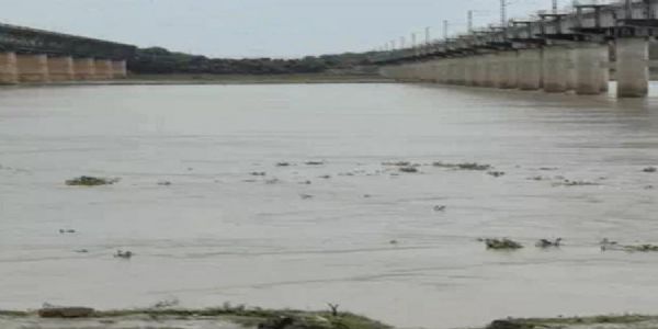 پریاگ راج میں گنگا-جمنا کی آبی سطح میں پھر اضافہ، 24 گھنٹوں میں ایک میٹر تک کا اضافہ