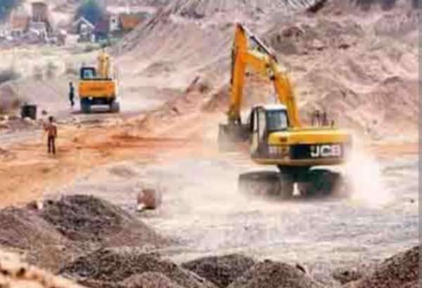 اتر پردیش میں غیر قانونی کان کنی کے خلاف یوگی حکومت کا ڈیجیٹل کریک ڈاؤن، 24 گھنٹے نگرانی سے 756 کروڑ روپے کی وصولی اتر پردیش میں غیر قانونی کان کنی کے خلاف یوگی حکومت کا ڈیجیٹل کریک ڈاؤن، 24 گھنٹے نگرانی سے 756 کروڑ روپے کی وصولی