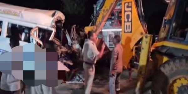 گوہاٹی کے چھیتری علاقے میں خوفناک سڑک حادثہ، پانچ افراد ہلاک