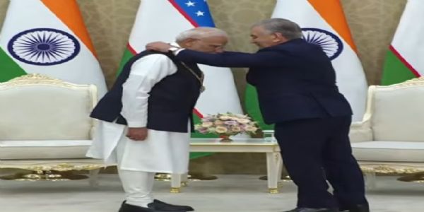 وزیر اعظم نریندر مودی کو ازبکستان کے اعلیٰ ترین سرکاری اعزاز سے نوازا گیا