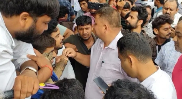 एसडीओ सहित अन्य एसडीओ सहित अन्य