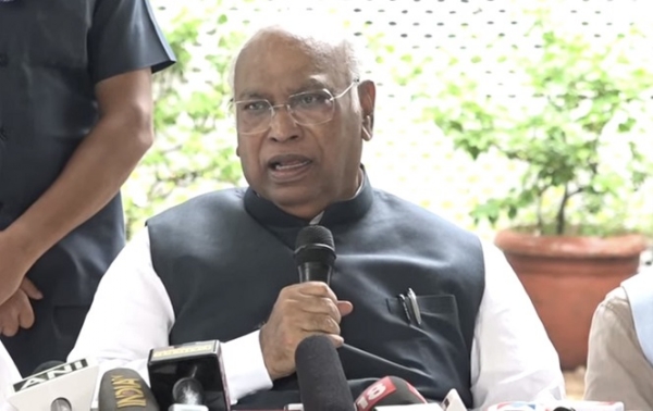 CONG-KHARGE-GOVT-PARLIAMENT-