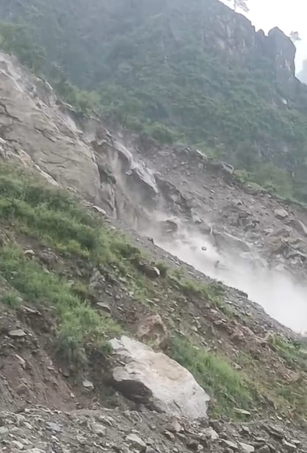 किन्नौर में भूस्खलन