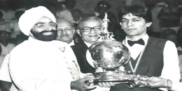 تاریخ کے آئینے میں 7 اگست : بھارت کو ملا بلیئرڈز کا عالمی چیمپئن، گیت سیٹھی کی تاریخی جیت