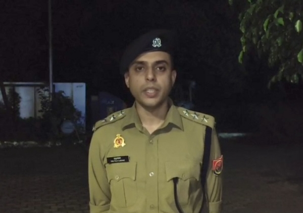 حادثے کے بارے میں معلومات دیتے ہوئے بدھونا سی او پی پُنیت مشرا