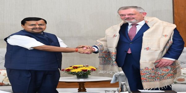 وفاقی روس کے سفیر ڈینس علی پوف نے نتن نوین سے ملاقات کی