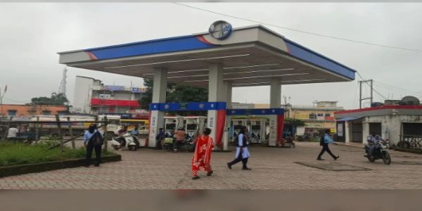 پیٹرول پمپ پر فائرنگ، پی ایل ایف آئی کے نام پر 10 لاکھ روپے کا مطالبہ