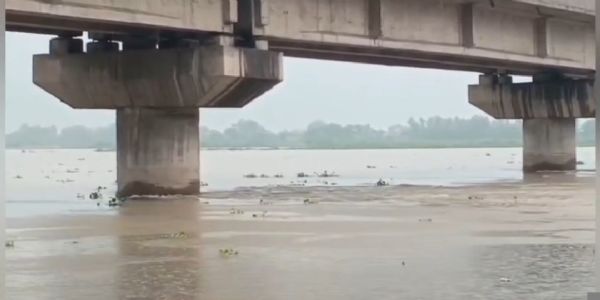 گنگا کے پانی کی سطح 1 سینٹی میٹر گھٹا، خطرے کے نشان سے 26 سینٹی میٹر نیچے