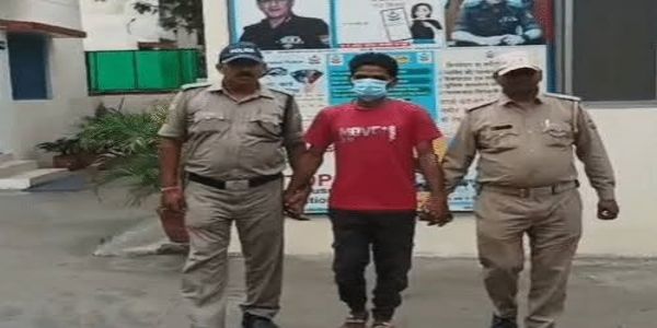 تین طلاق دینے کے الزام میں شوہر گرفتار، خاتون نے حلالہ کے لیے دباؤ ڈالنے کا بھی الزام عائد کیا