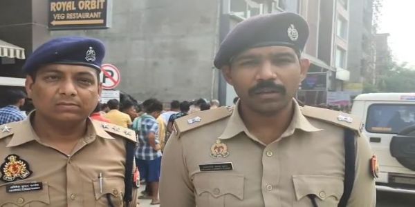 نوجوان کا گلا کاٹ کر قتل، سڑک کنارے لاش برآمد