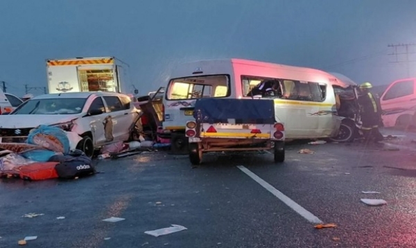 ROAD-ACCIDENT-SA-21-PEOPLE-KILLED ROAD-ACCIDENT-SA-21-PEOPLE-KILLED