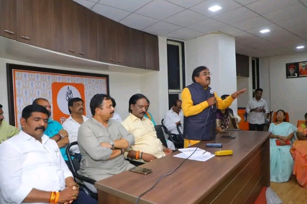 Uddhav Thackeray UBT Marathwada Protest Uddhav Thackeray UBT Marathwada Protest