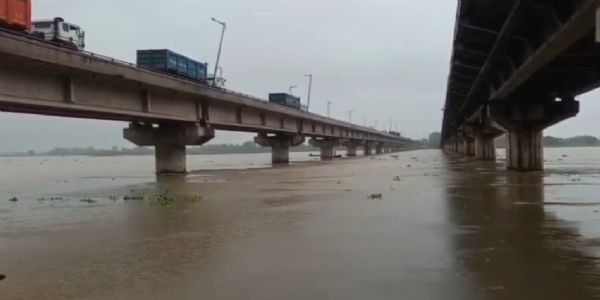 دریائے گنگا میں پانی کی سطح میں پھر کمی، خطرے کے نشان سے 70 سینٹی میٹر نیچے