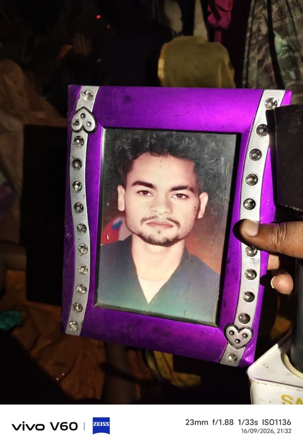 بارہ بنکی میں عاشق اور محبوبہ نے مختلف گھروں میں پھانسی لگا کر خودکشی کی کوشش کی ، عاشق کی موت بارہ بنکی میں عاشق اور محبوبہ نے مختلف گھروں میں پھانسی لگا کر خودکشی کی کوشش کی ، عاشق کی موت