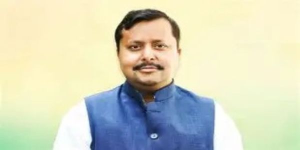 بی جے پی صدر نتن نوین نے سیلاب متاثرہ لوگوں کے لیے وزیر اعلیٰ راحت فنڈ میں تین ماہ کی تنخواہ دی