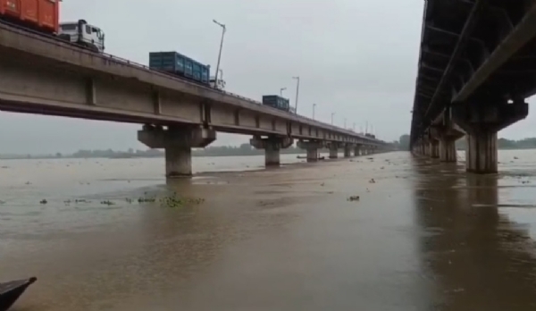 WATER-LEVEL-GANGA-DECREASED WATER-LEVEL-GANGA-DECREASED