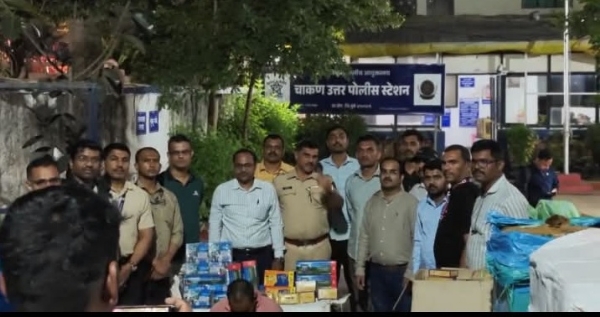 Chakan One Crore Thirteen Lakh Rupees Gutka Seized Chakan One Crore Thirteen Lakh Rupees Gutka Seized