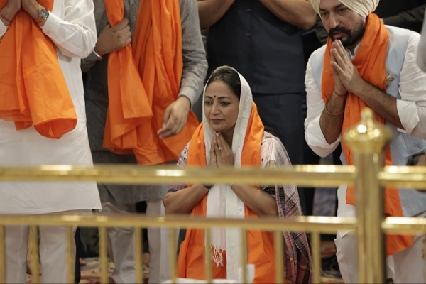 DELHI-CM-PAID-OBEISANCE-GURUDWARA-JYOTI-SARUP-SAHI DELHI-CM-PAID-OBEISANCE-GURUDWARA-JYOTI-SARUP-SAHI