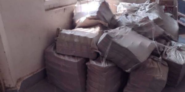 لاوارث گاڑی سے غیر ملکی شراب برآمد، ایک گرفتار