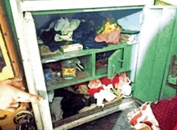 بند مکان سے چوروں نے 25ہزار روپے کی نقد رقم چوری کی بند مکان سے چوروں نے 25ہزار روپے کی نقد رقم چوری کی