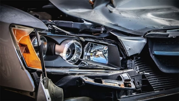 Mumbai BMW Crash Three Killed Mumbai BMW Crash Three Killed