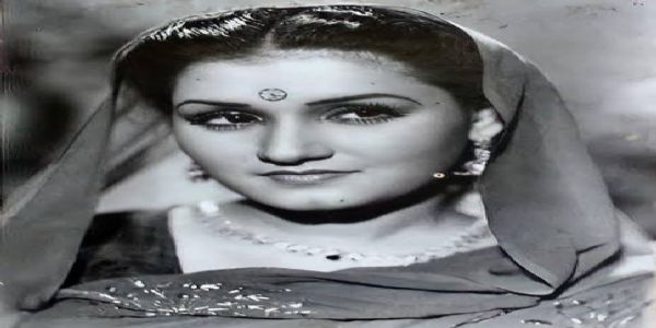تاریخ کے آئینے میں 21 ستمبر:  بر صغیر کی ممتاز گلوکارہ اور اداکارہ نور جہاں کی 100 ویں سالگرہ