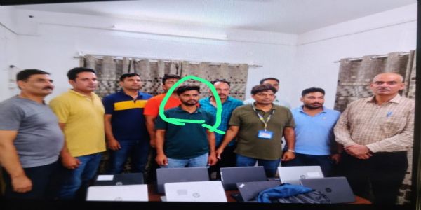 نئی دہلی ریلوے اسٹیشن پر لیپ ٹاپ چور گرفتار، 11 لیپ ٹاپ برآمد
