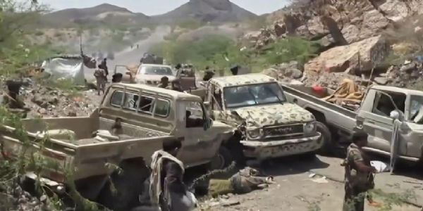 ایران کی امریکہ کو دھمکی، یمن میں حوثی باغیوں پر حملے تیز، ٹرمپ کی ایرانی صدر پیزشکیان سے ملاقات کے امکانات